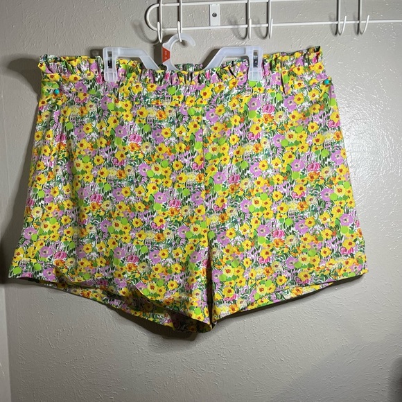 Shein Curve multicolor floral shorts - Picture 1 of 5